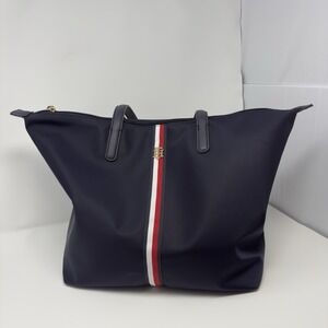 NWT TOMMY HILFIGER Large Tote Zip Nylon Signature Stripe Black $128